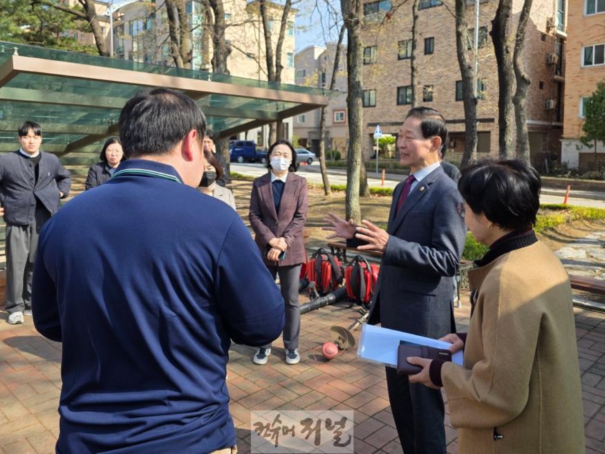 250416 윤재영 의원, 경기도 문화유산과와 죽전중앙근린공원 유적지 현장조사 실시 (1).jpg