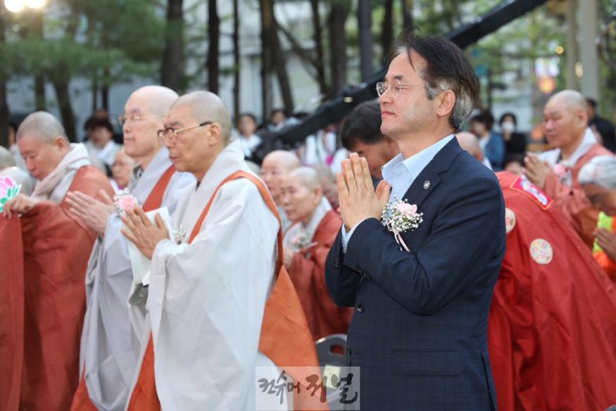 2. 고양시 부처님오신날 연등제, 화려한 빛의 향연 속 성황리 마무리  (1).JPG