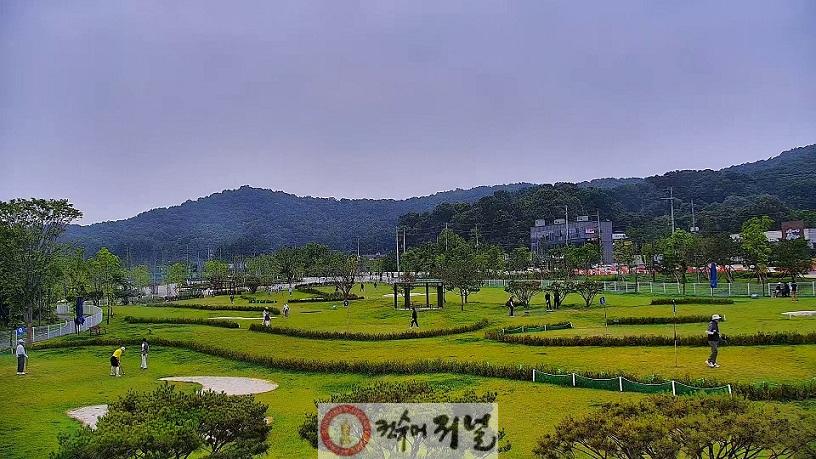 1-1. 파주시, 5월 가정의 달 맞아 ‘파크골프장’ 개장 시간 앞당겨_심학산 파크골프장 사진.jpg